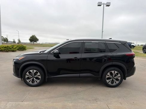 Used 2023 Nissan Rogue SV w/ SV Premium B Package FWD image 4