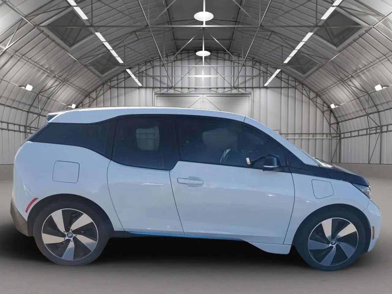 Used 2015 BMW i3 w/ Range Extender RWD image 3