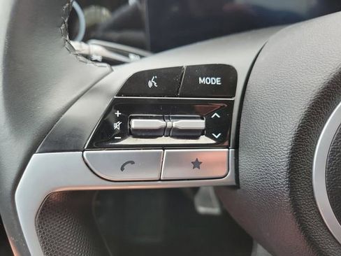 Used 2025 Hyundai Elantra SEL image 25