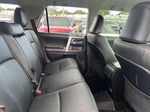 Used 2022 Toyota 4Runner TRD Sport w/ Technology Package AWD/4WD image 9