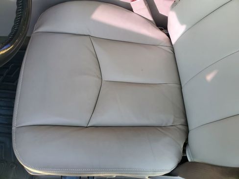 Used 2006 Chevrolet Avalanche Z71 w/ Sun And Sound Package image 18