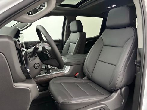 New 2026 GMC Sierra 1500 SLT w/ SLT Premium Package image 18