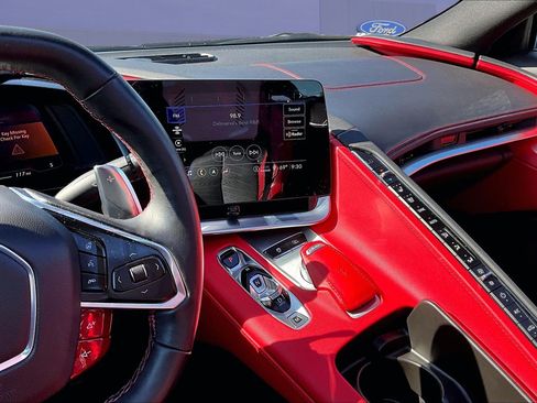 Used 2022 Chevrolet Corvette Stingray Preferred Cpe w/ Engine Appearance Package RWD image 9