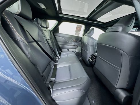 New 2026 Toyota Crown Signia image 27