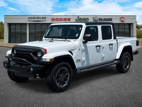 Used 2021 Jeep Gladiator Overland w/ Trailer Tow Package AWD/4WD image 8