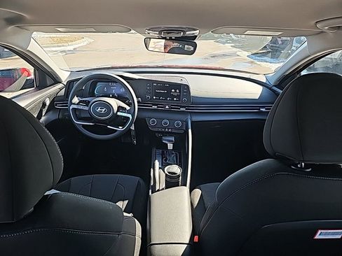 New 2026 Hyundai Elantra SE image 30
