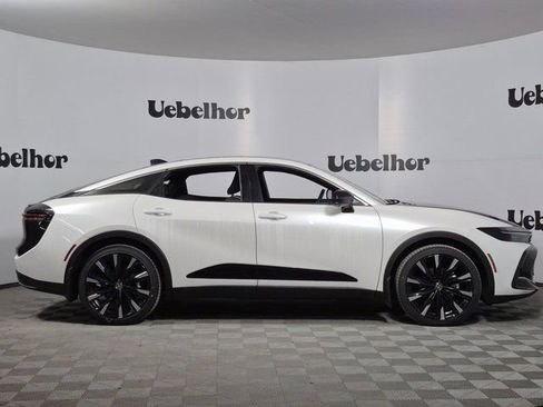 New 2026 Toyota Crown Platinum image 8