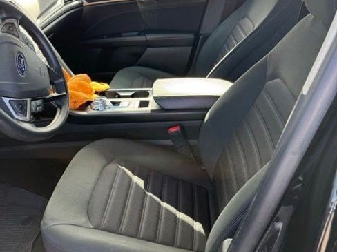 Used 2020 Ford Fusion SE AWD/4WD image 10
