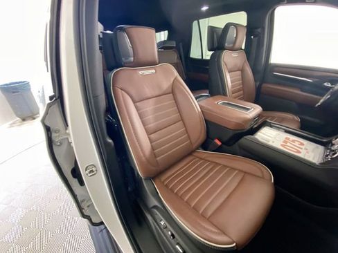 Used 2023 GMC Yukon Denali Ultimate AWD/4WD image 14