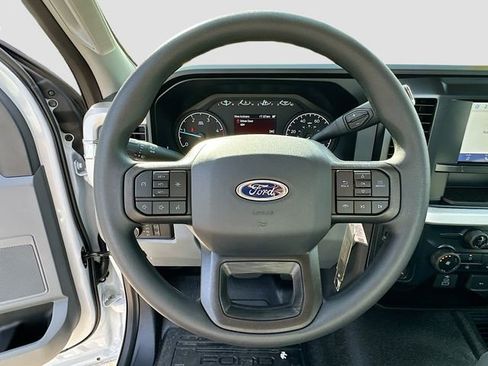 New 2025 Ford F550 4x4 Regular Cab Super Duty image 7