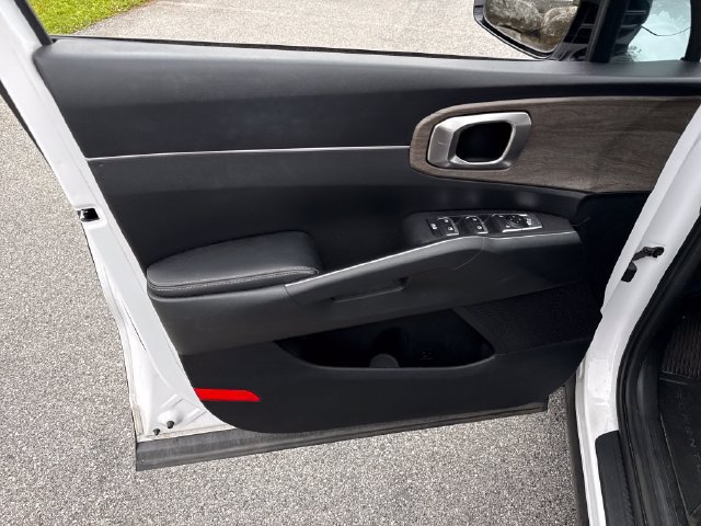 Used 2021 Kia Sorento EX w/ Panoramic Sunroof Package AWD/4WD image 20