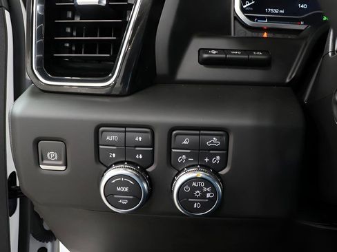 Used 2023 GMC Sierra 1500 Denali w/ Technology Package image 16