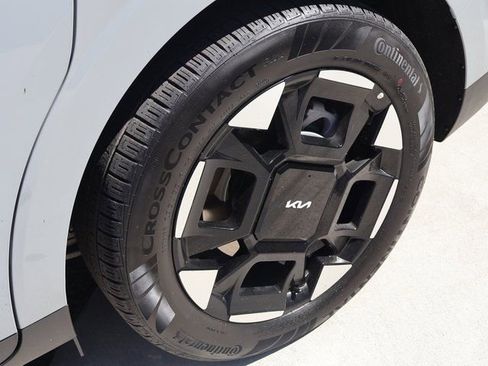 New 2026 Kia Carnival EX FWD image 40