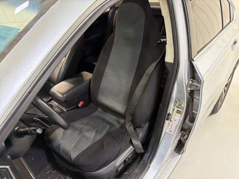Used 2016 Subaru Legacy 2.5i Limited AWD/4WD image 11