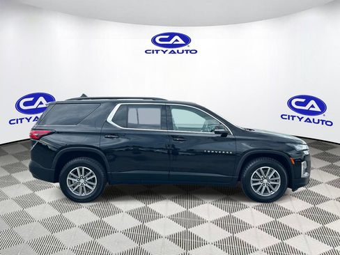 Used 2023 Chevrolet Traverse LT w/ LPO, Cargo Package AWD/4WD image 2