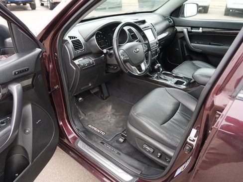 Used 2014 Kia Sorento SX w/ 3rd Row Package image 13