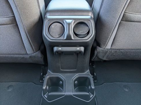 Used 2026 Jeep Wrangler Sport AWD/4WD image 35