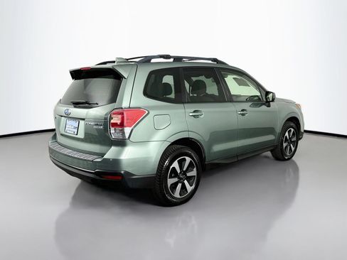 Used 2017 Subaru Forester 2.5i Premium AWD/4WD image 7