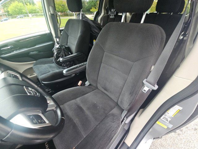 Used 2017 Dodge Grand Caravan SE w/ Power Window Group FWD image 28