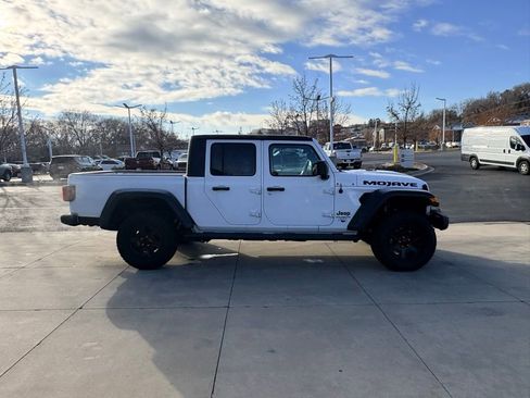 Used 2023 Jeep Gladiator Mojave w/ Cold Weather Group image 4
