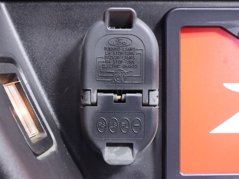 Used 2016 Ford F150 XLT w/ XTR Package image 33