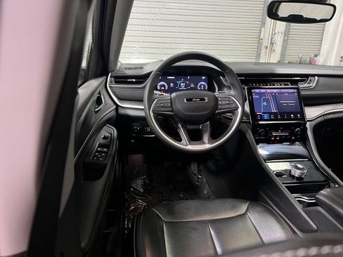 Used 2023 Jeep Grand Cherokee L Limited AWD/4WD image 21