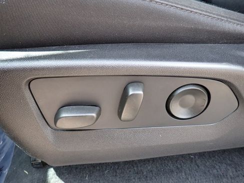 Used 2024 Chevrolet Colorado Trail Boss w/ Advanced Trailering Package AWD/4WD image 9