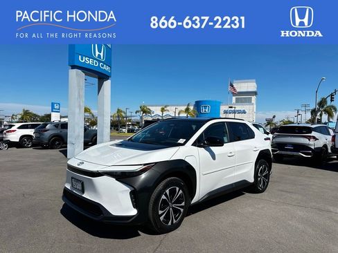 Used 2023 Toyota bZ4X FWD w/ Weather Package image 1