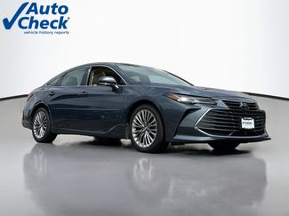 Used 2019 Toyota Avalon Limited w/ Advanced Safety Package FWD video 1