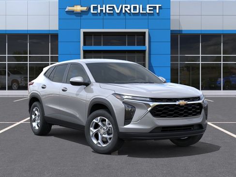 New 2026 Chevrolet Trax LS w/ LS Convenience Package FWD image 8