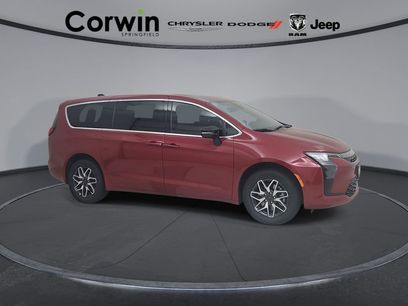 New 2027 Chrysler Pacifica Limited