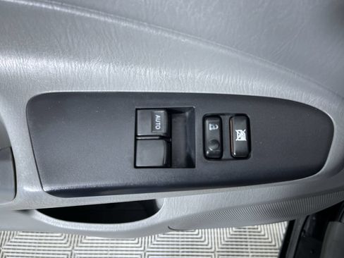 Used 2012 Toyota Tacoma 4x4 Access Cab V6 w/ SR5 Pkg image 14