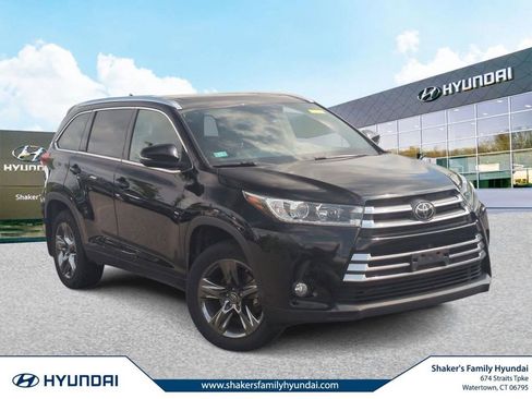 Used 2017 Toyota Highlander Limited Platinum AWD/4WD image 1