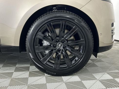 New 2025 Land Rover Range Rover SE image 35