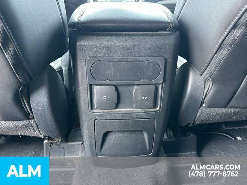 Used 2023 Ford Explorer XLT w/ Equipment Group 202A RWD image 28