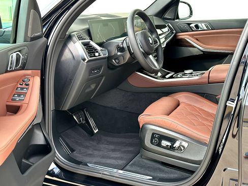 New 2026 BMW X5 xDrive40i w/ M Sport Package AWD/4WD image 10