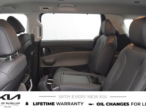 New 2026 Kia Carnival EX FWD image 12