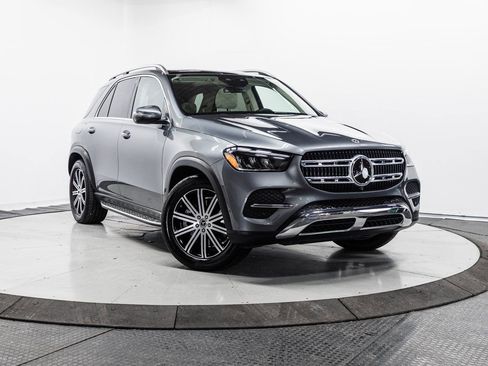 Used 2025 Mercedes-Benz GLE 450e 4MATIC w/ Driver Assistance Package image 1