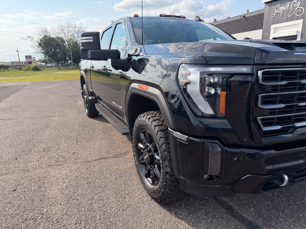 Used 2024 GMC Sierra 2500 AT4 w/ AT4 Premium Plus Package AWD/4WD image 14