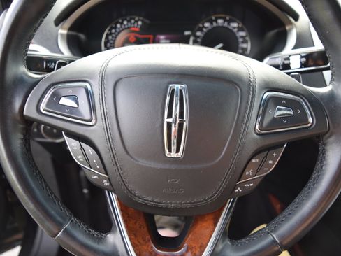 Used 2020 Lincoln MKZ Reserve AWD/4WD image 11