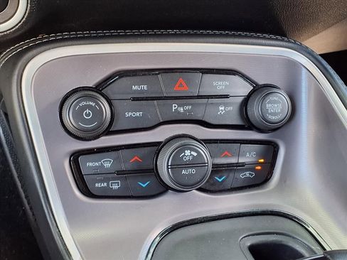 Used 2022 Dodge Challenger GT image 19