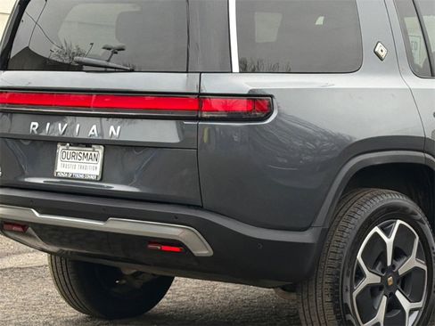 Used 2023 Rivian R1S Adventure image 8