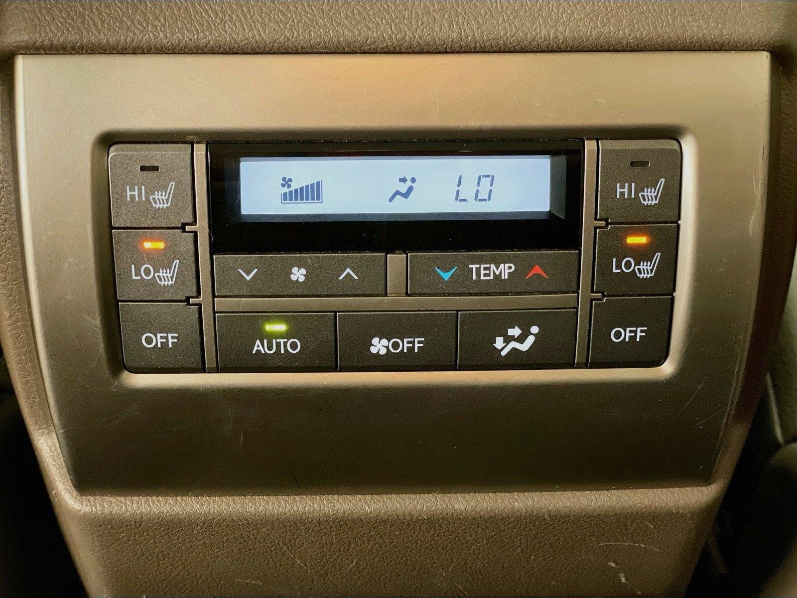 Used 2015 Lexus GX 460 w/ Premium Package AWD/4WD image 29
