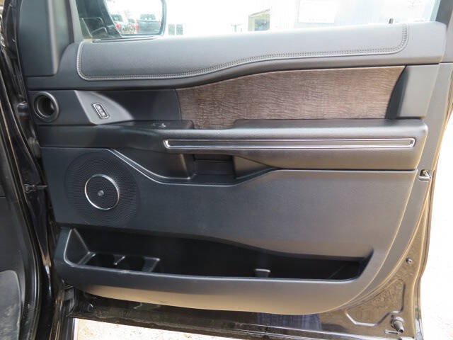 Used 2021 Ford Expedition Max Limited AWD/4WD image 17