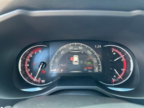 Used 2025 Toyota RAV4 XLE image 17