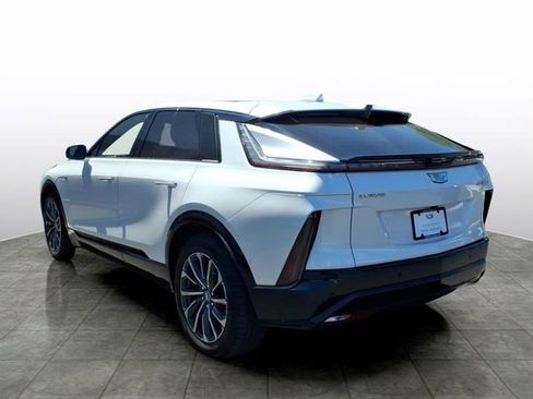Used 2024 Cadillac Lyriq Sport AWD/4WD image 3