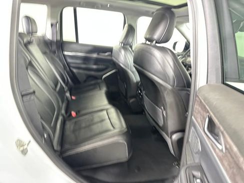 Used 2023 Jeep Grand Cherokee 4WD 4xe image 27