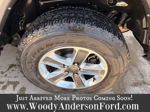 Used 2021 Jeep Wrangler Unlimited Sahara AWD/4WD image 7