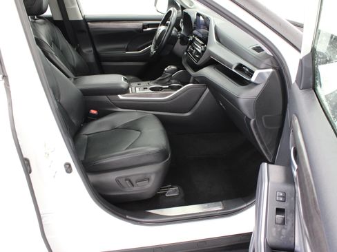 Used 2020 Toyota Highlander Platinum AWD/4WD image 43