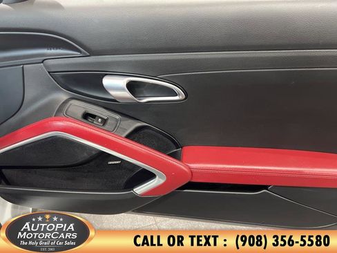 Used 2019 Porsche 718 Boxster RWD image 13